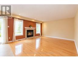 Living room - 133 Shady Grove Street, Ottawa, ON K2G6Z5 Photo 6