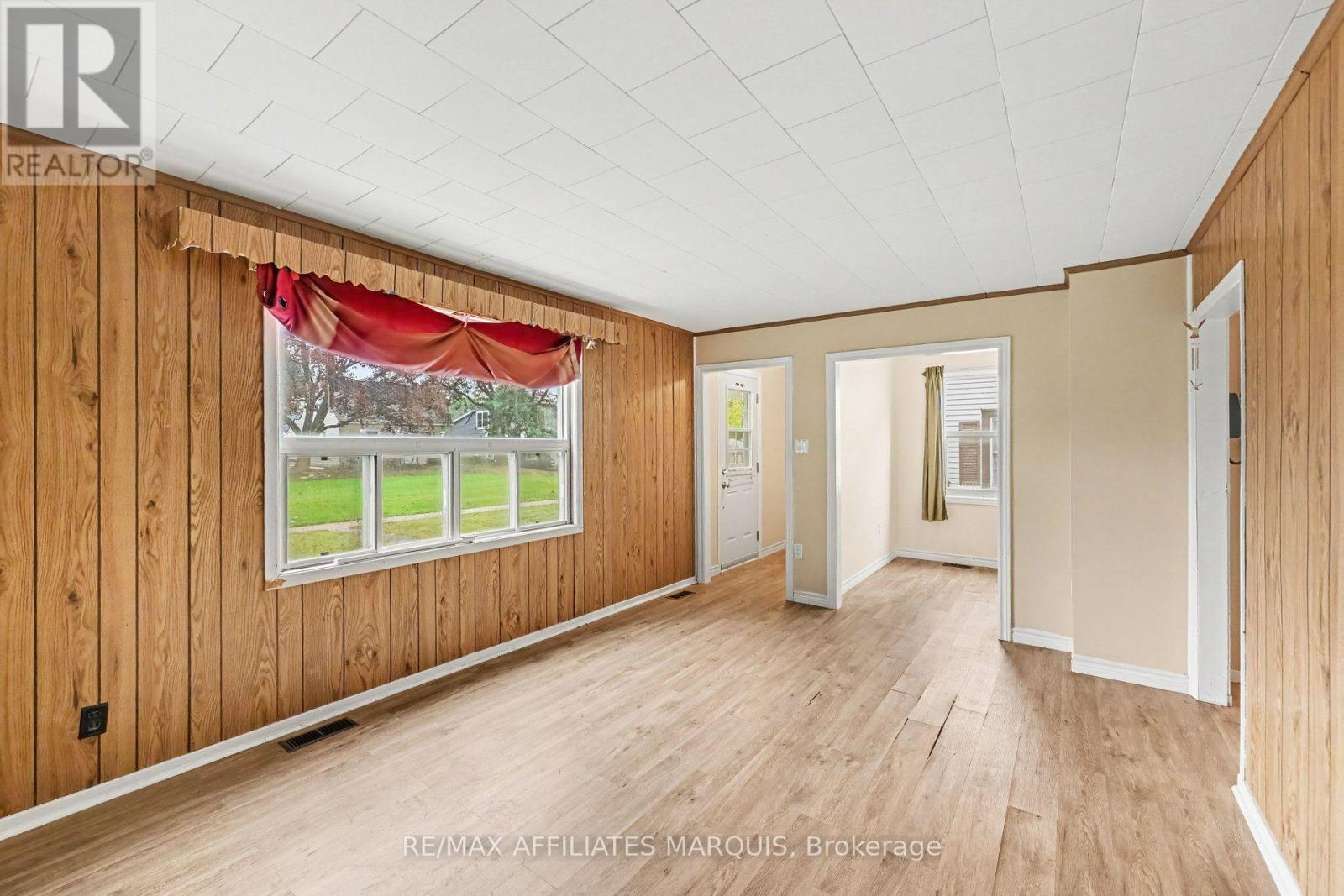 19 CHURCHILL CRESCENT - Image 7