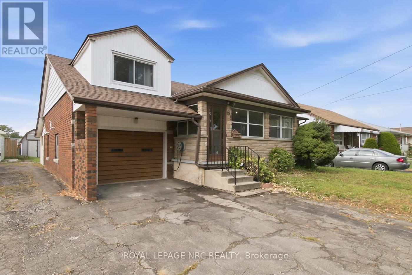 65 GOLDEN BOULEVARD W