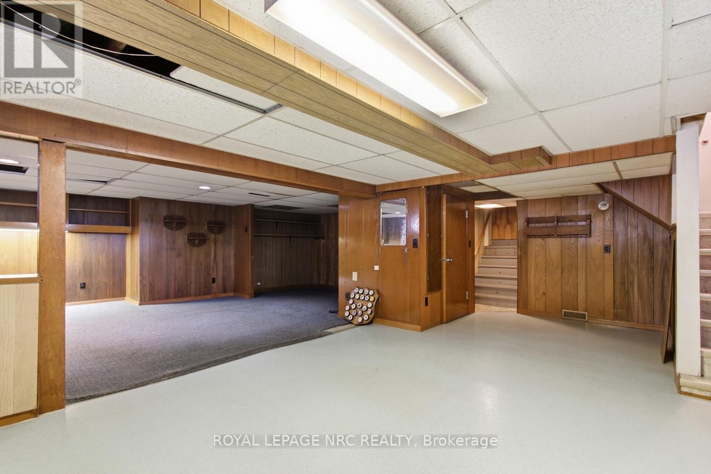 65 GOLDEN BOULEVARD W - 18