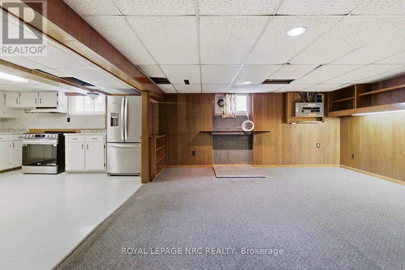 65 GOLDEN BOULEVARD W - 20