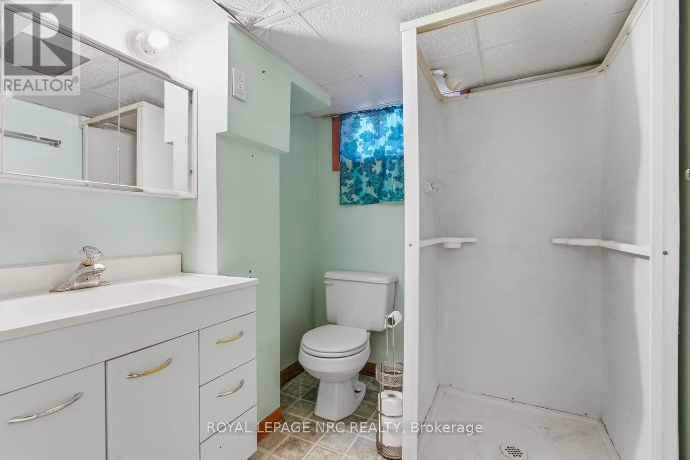 65 GOLDEN BOULEVARD W - 22