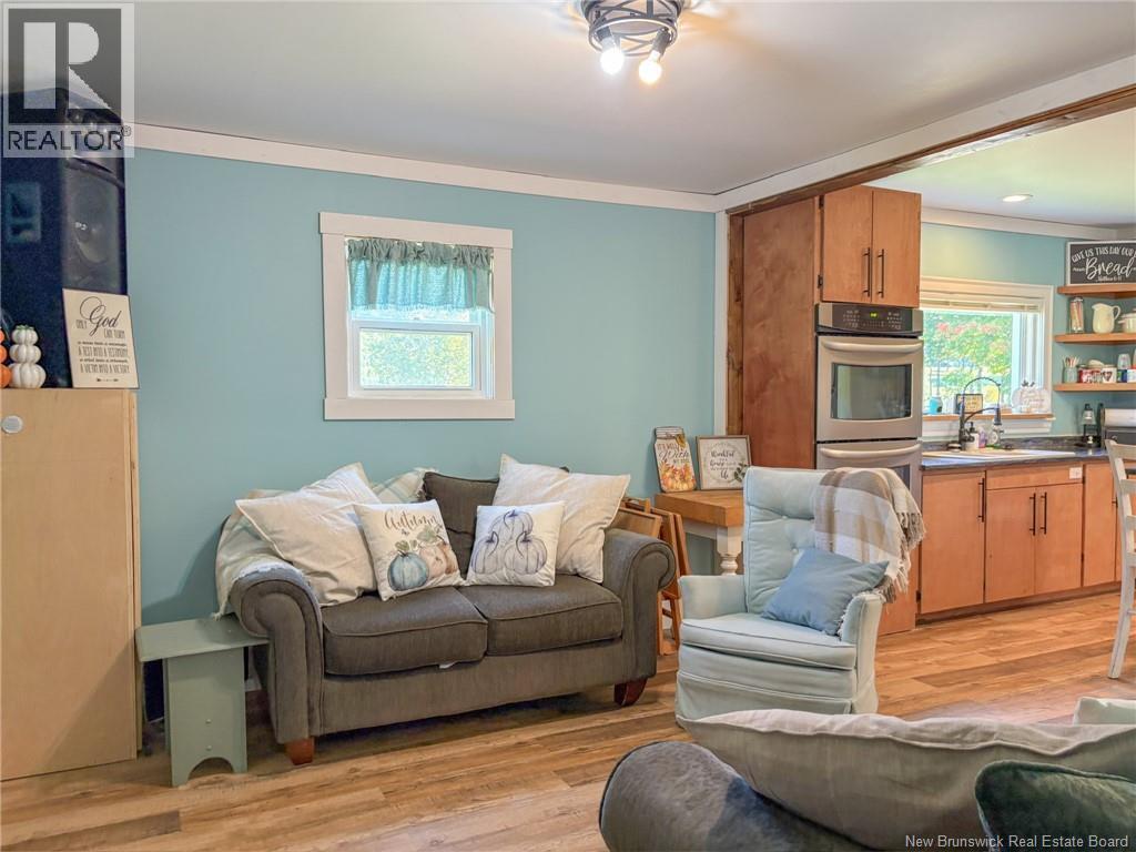 10107 Route 105 - Image 20