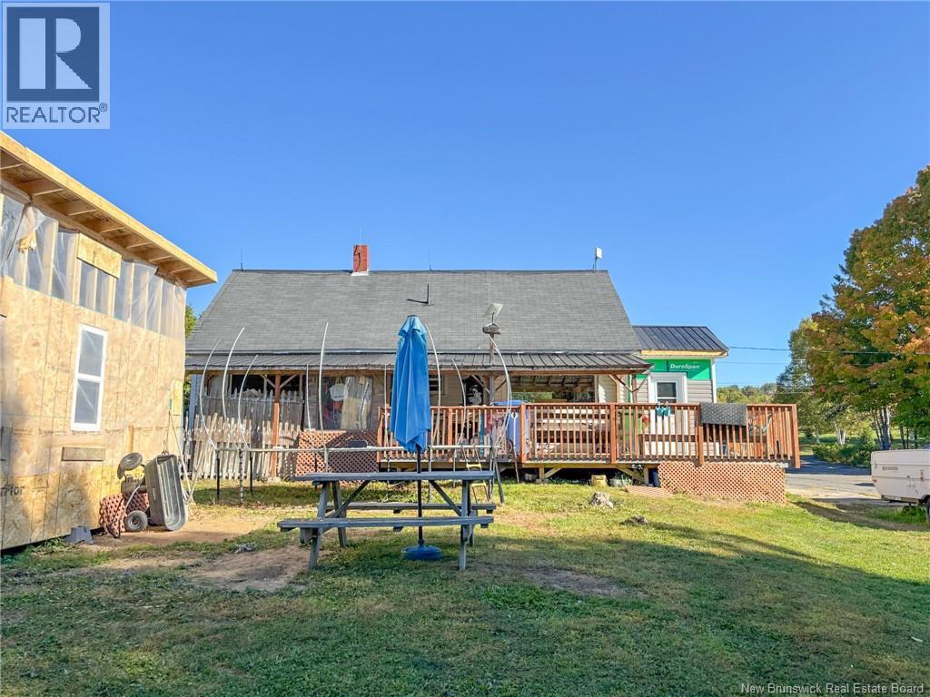 10107 Route 105 - Image 40