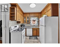 Kitchen - 443 Elizabeth Street, Midland, ON L4R1Z7 Photo 7