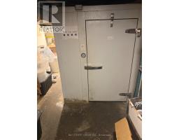 409 Spadina Avenue, Toronto, ON M5T2G6 Photo 13