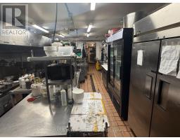 409 Spadina Avenue, Toronto, ON M5T2G6 Photo 8