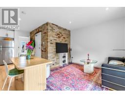 90 Oxford Street, Toronto, ON M5T1P3 Photo 6
