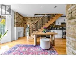 90 Oxford Street, Toronto, ON M5T1P3 Photo 8