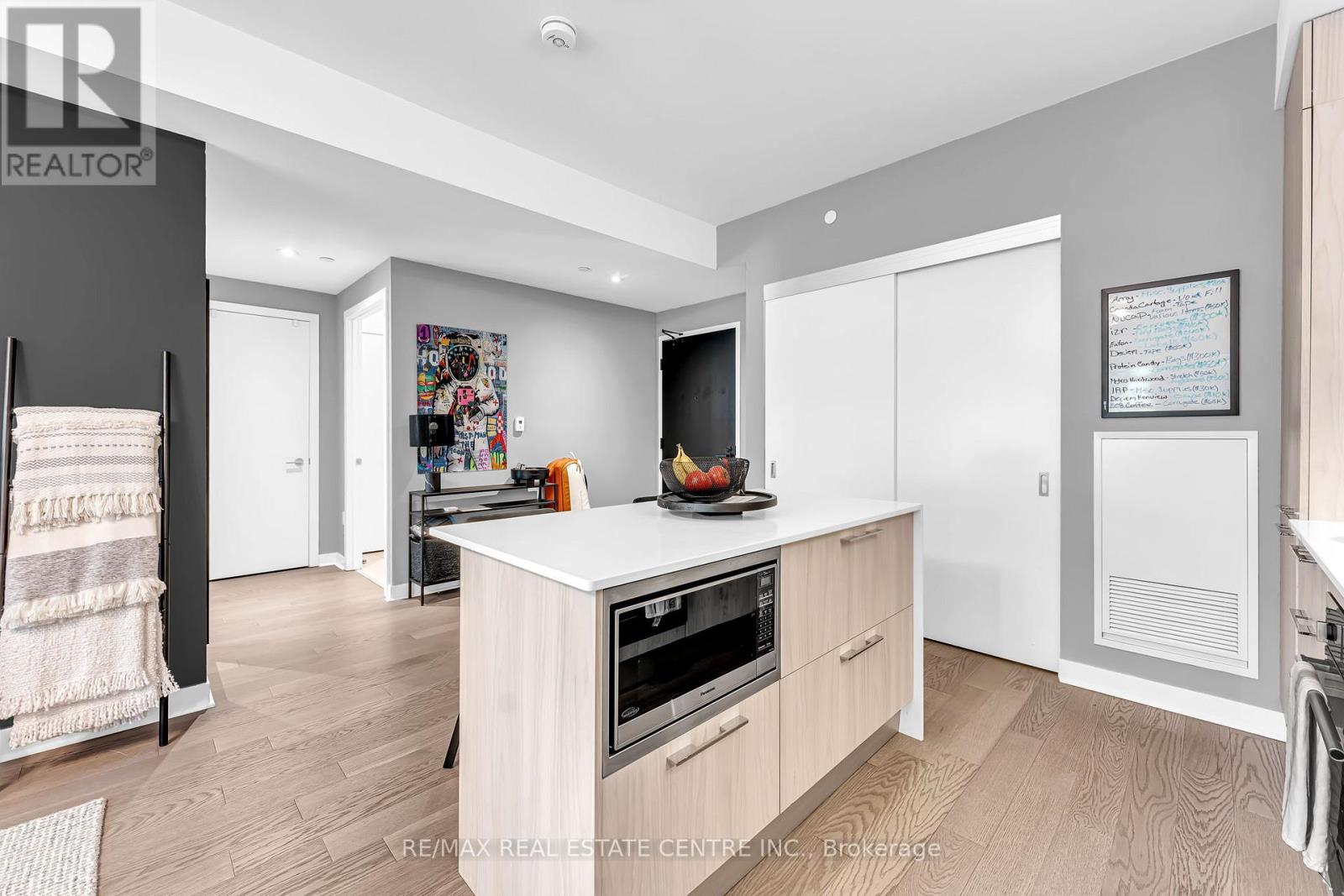#306 501 ADELAIDE STREET W - 9