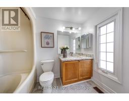 130 Morningview Trail, Toronto, ON M1B5L2 Photo 18