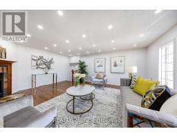 Eating area - 130 Morningview Trail, Toronto, ON M1B5L2 Photo 6