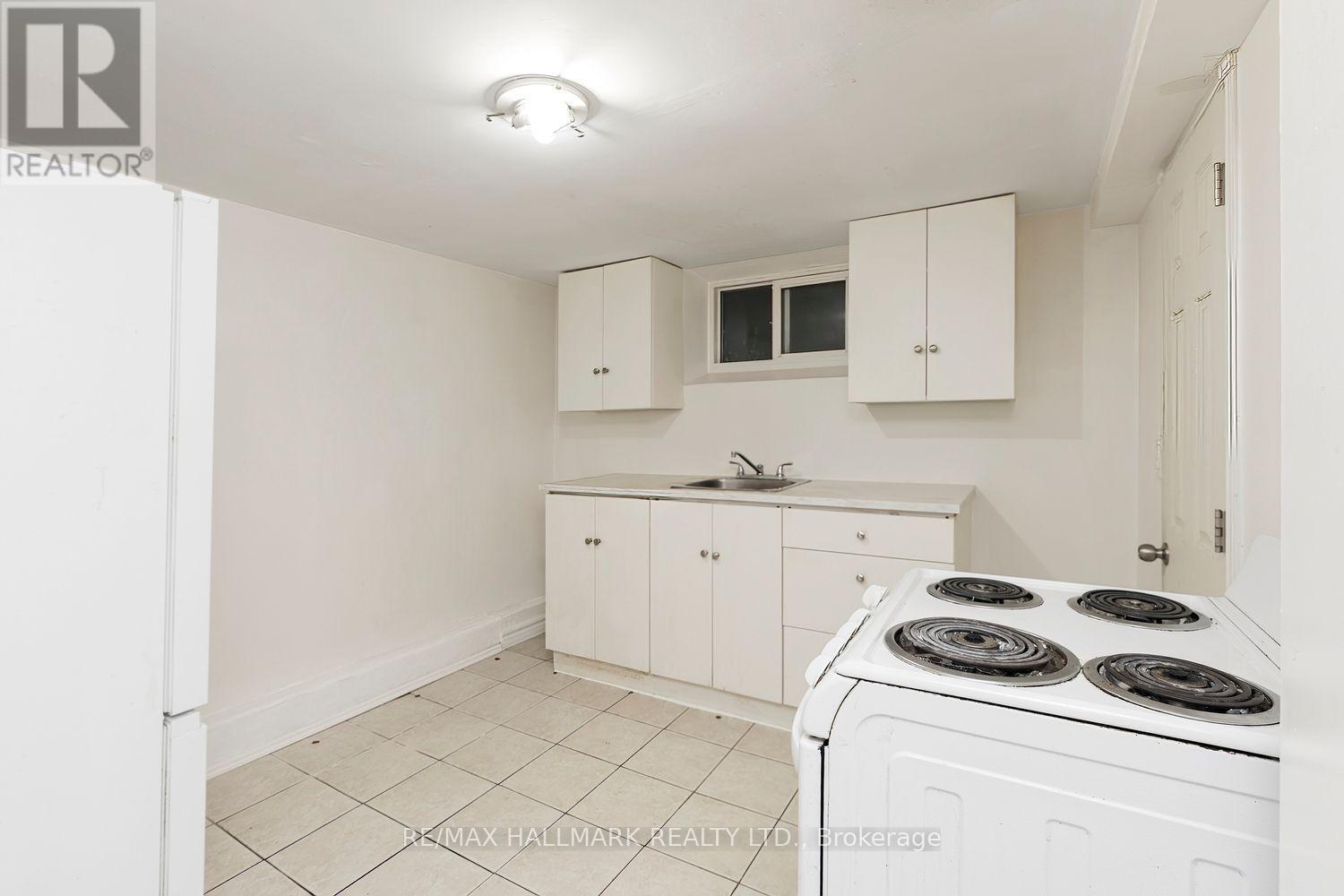 31 Thora Avenue, Toronto, ON photo 24