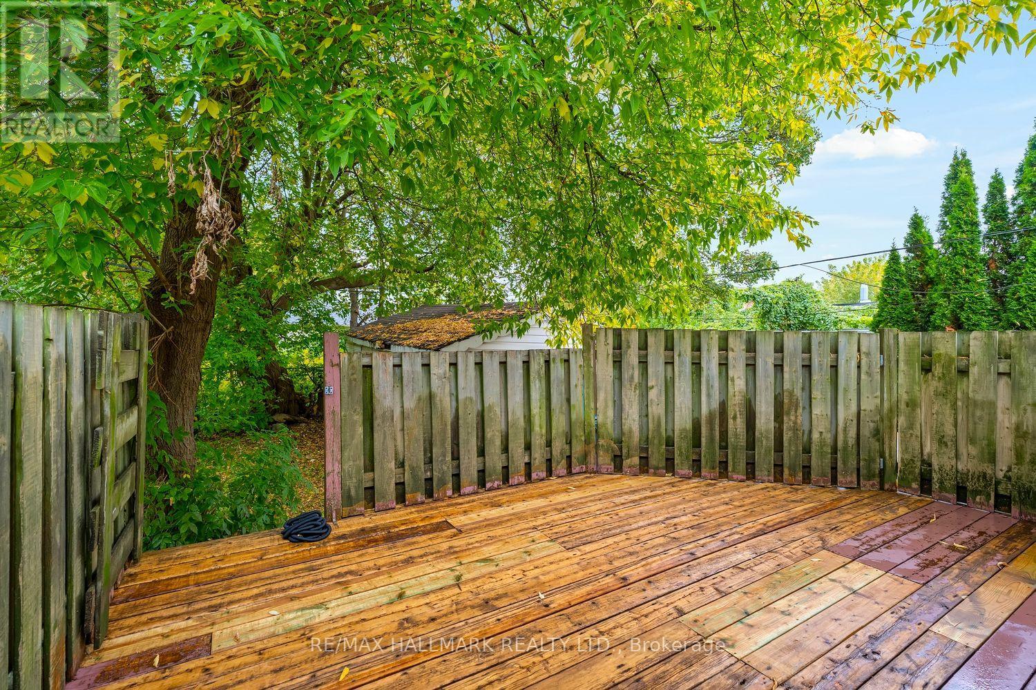 31 Thora Avenue, Toronto, ON photo 25