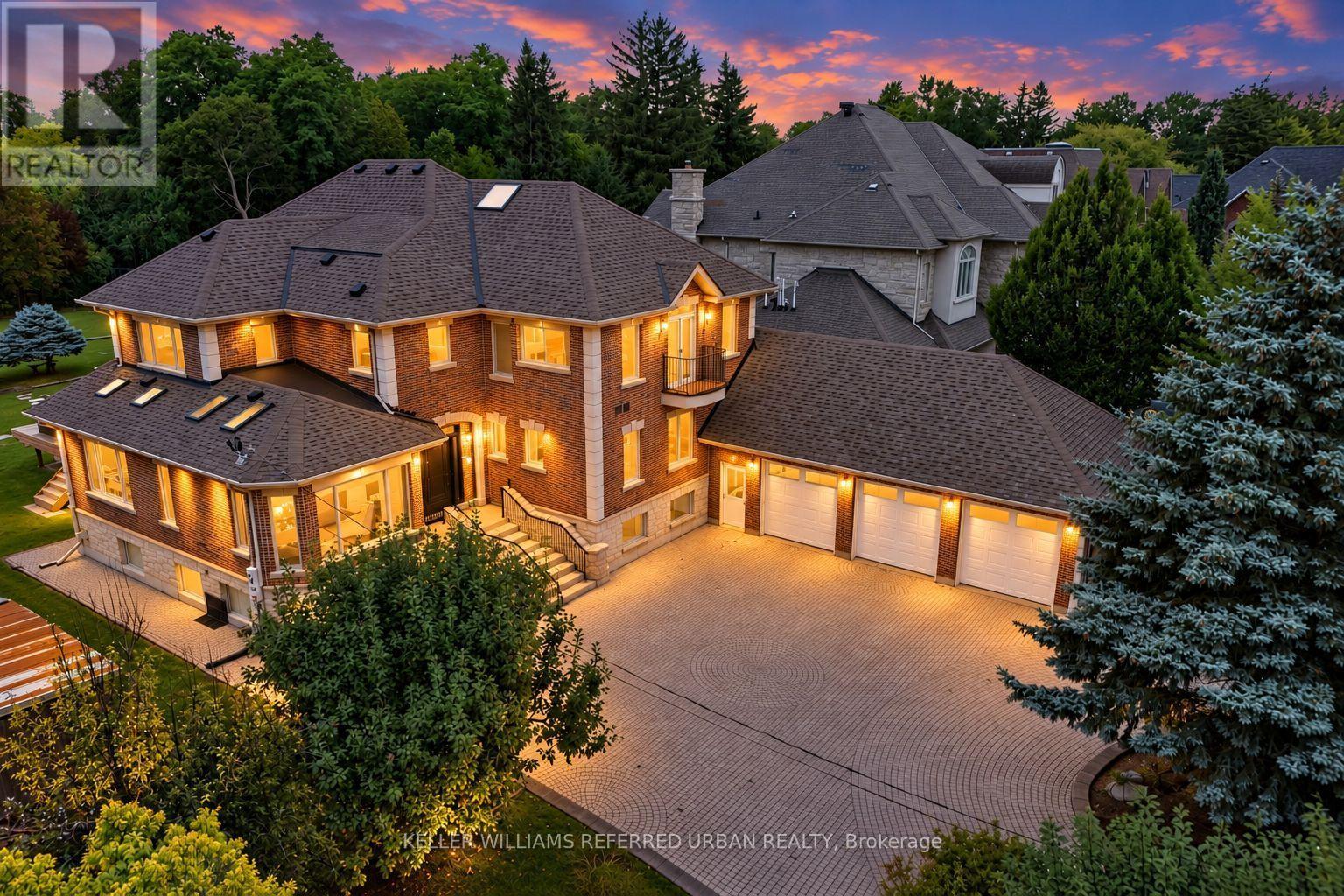 18 YONGEVIEW AVENUE - 1