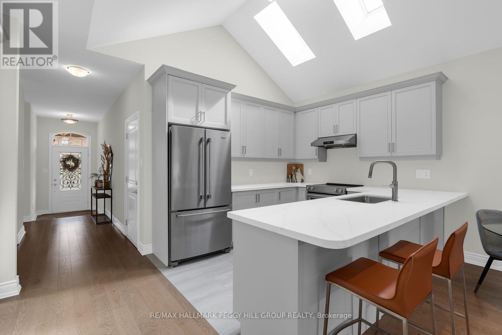 94 Summerhill Drive, New Tecumseth, ON photo 3