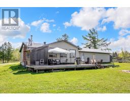 2076 15th Side Road, New Tecumseth, ON L0G1W0 Photo 38