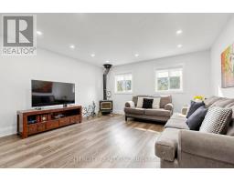 2076 15th Side Road, New Tecumseth, ON L0G1W0 Photo 9