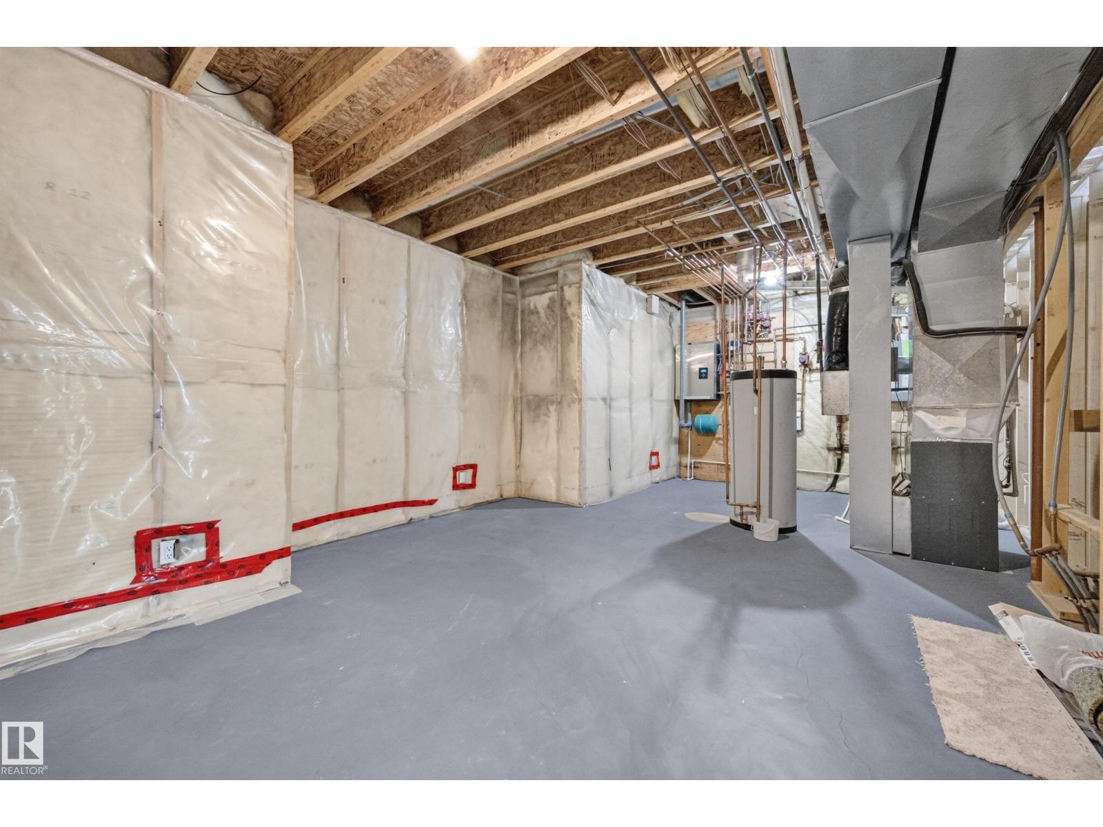 #135 52304 RGE ROAD 233 - 55