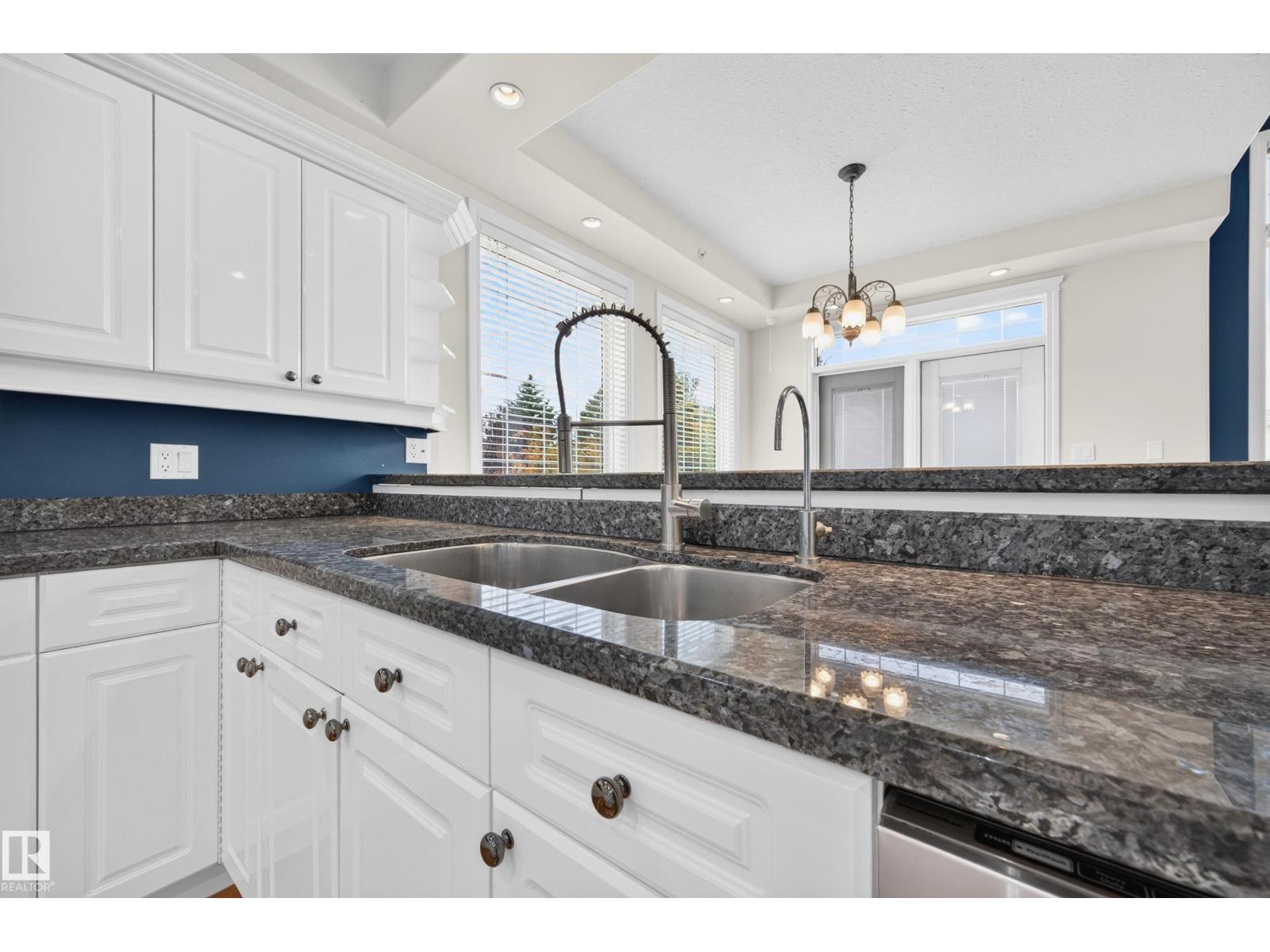 #135 52304 RGE ROAD 233 - 18