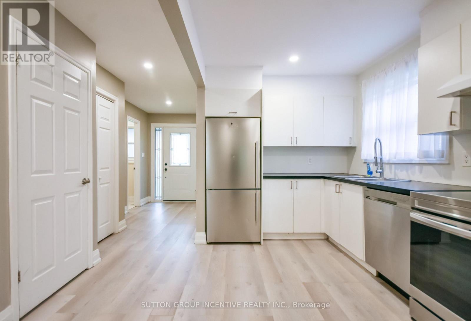 33B CUNDLES ROAD E - Image 10