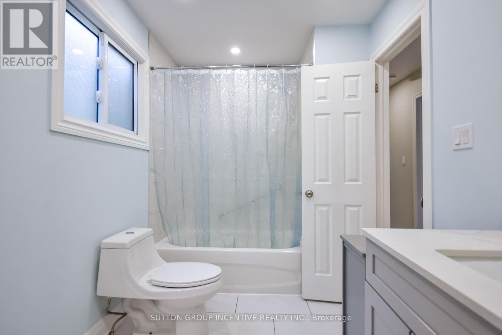 33B CUNDLES ROAD E - 31