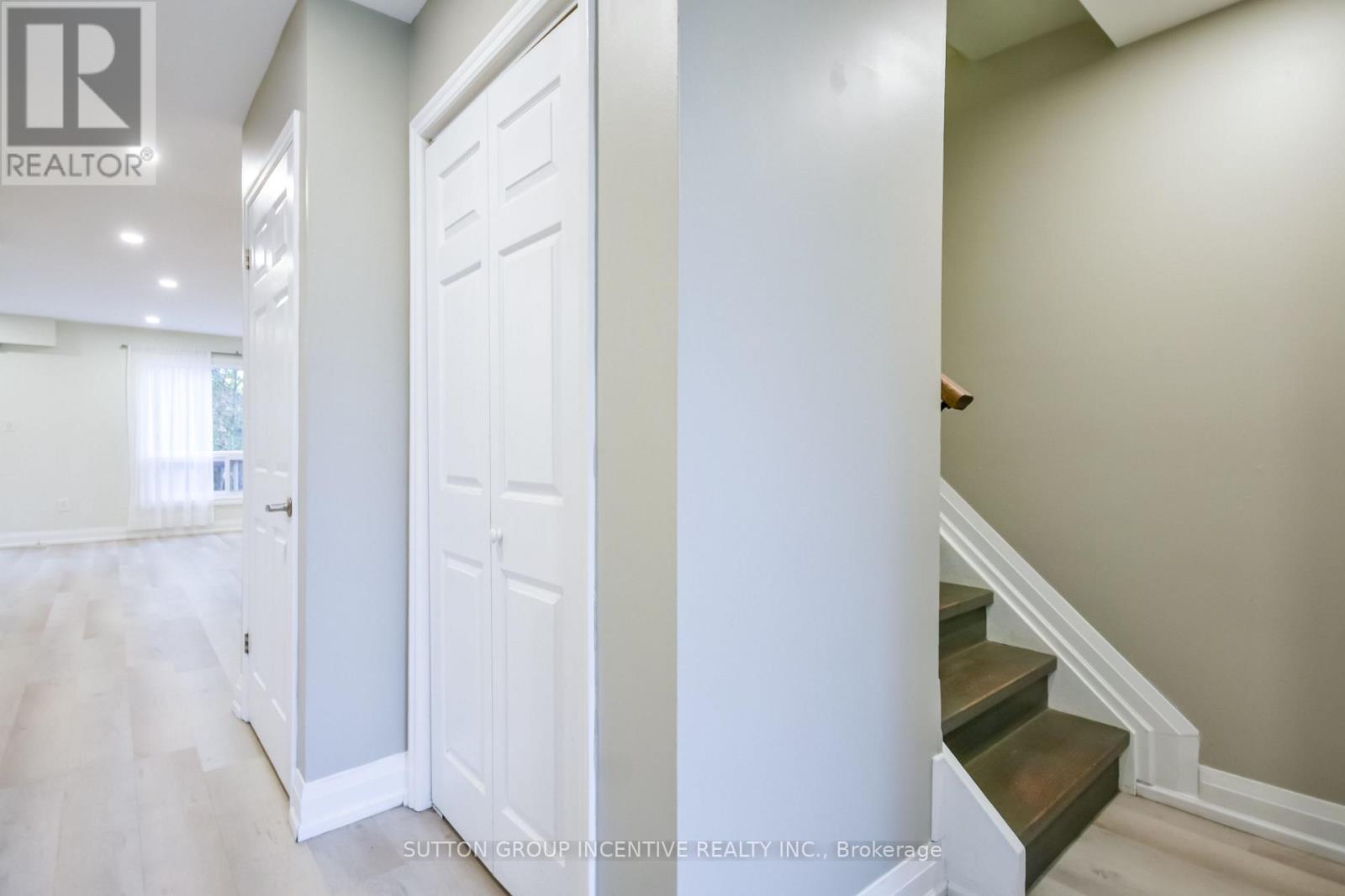 33B CUNDLES ROAD E - Image 4
