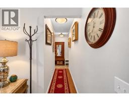 4726 44 Avenue NE - photo 8
