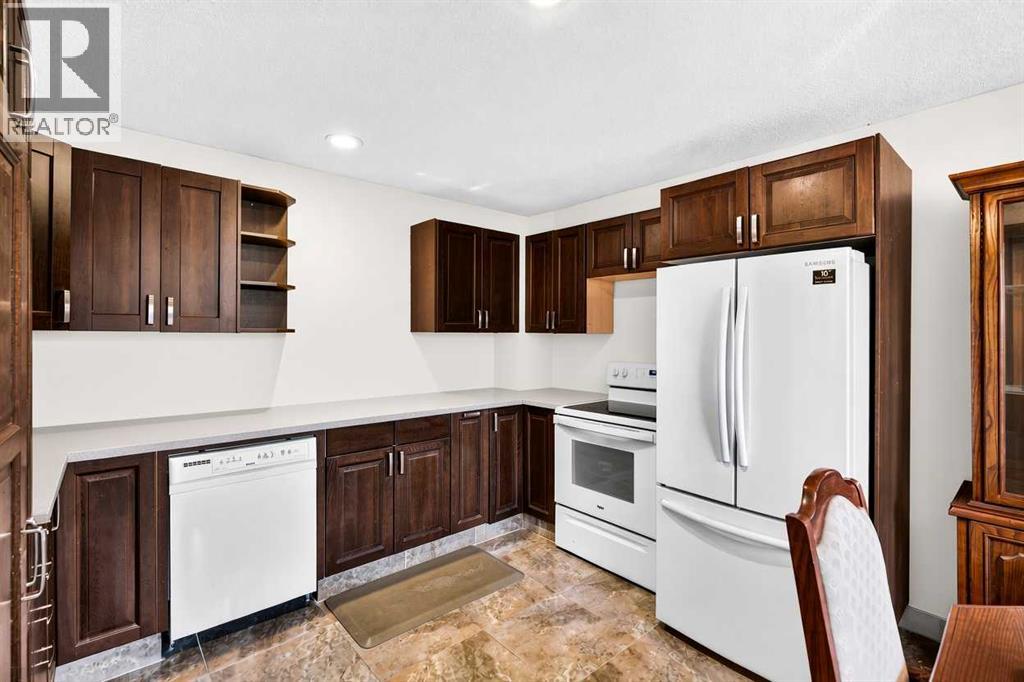 4726 44 Avenue NE - Image 13