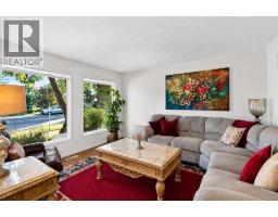 4726 44 Avenue NE - photo 2
