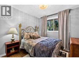 4726 44 Avenue NE - photo 26