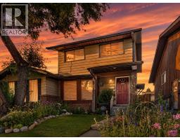 4726 44 Avenue NE - photo 37