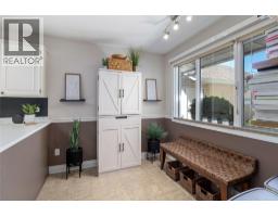 3pc Ensuite bath - 1886 Parkview Crescent Unit# 3, Kelowna, BC V1X7G6 Photo 14