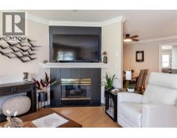 Primary Bedroom - 1886 Parkview Crescent Unit# 3, Kelowna, BC V1X7G6 Photo 7