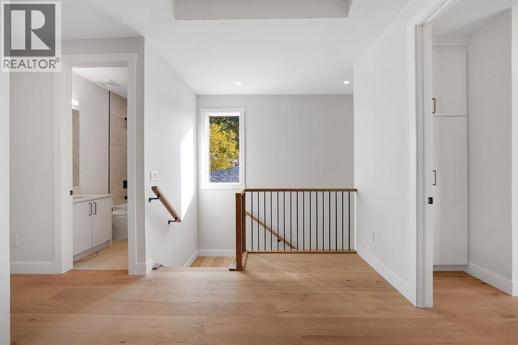 1632 21 Avenue NW - 33