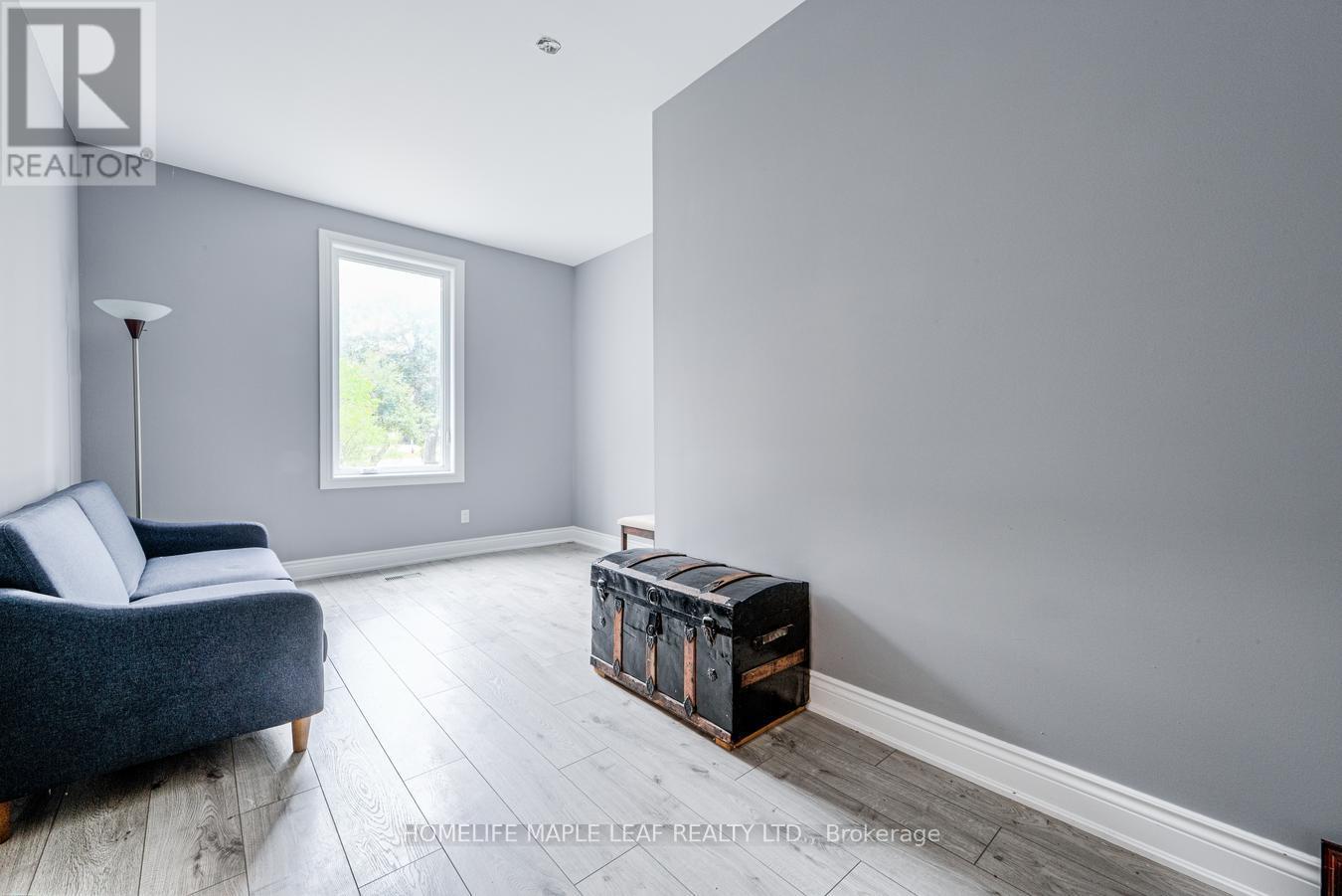 12 ADAMSON STREET N - 42