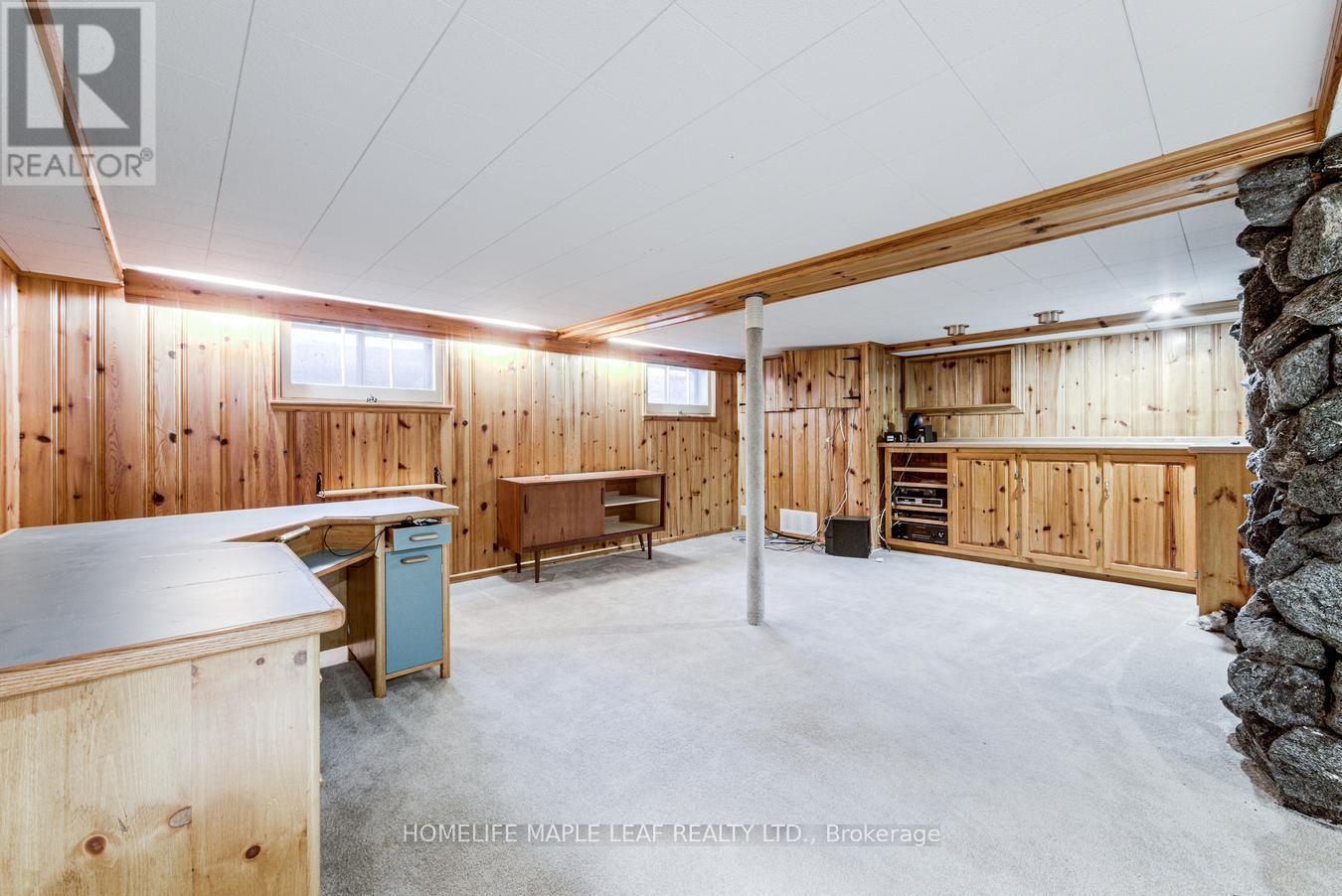 18 ADAMSON STREET S - 18