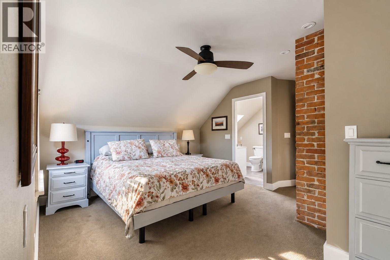  2071 Abbott Street, Kelowna