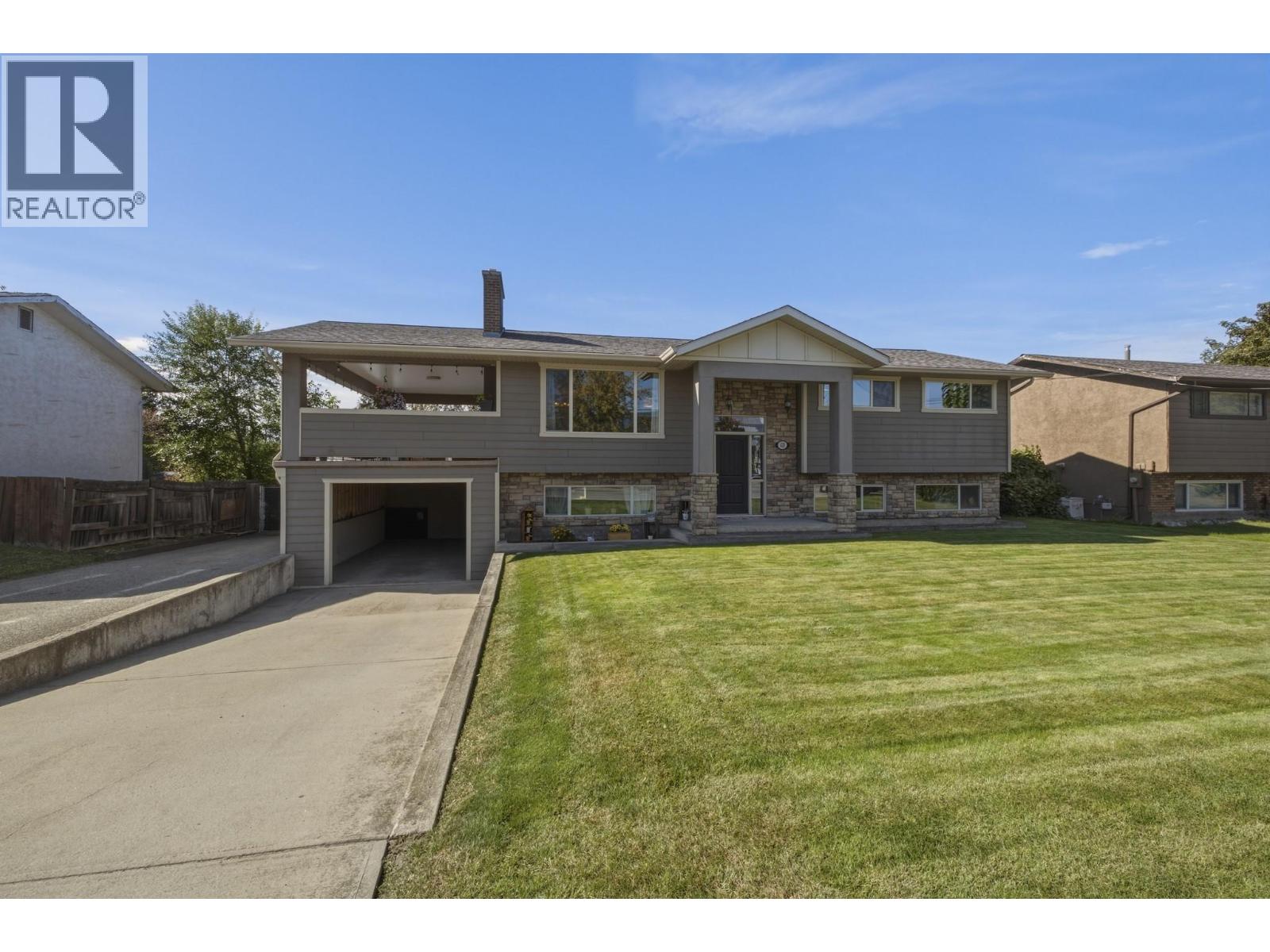 620 Ziprick Road, Kelowna