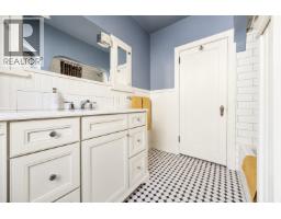 2071 Abbott Street, Kelowna, BC V1Y1C5 Photo 23