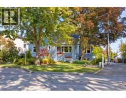  2071 Abbott Street, Kelowna
