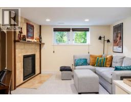 2071 Abbott Street, Kelowna, BC V1Y1C5 Photo 31