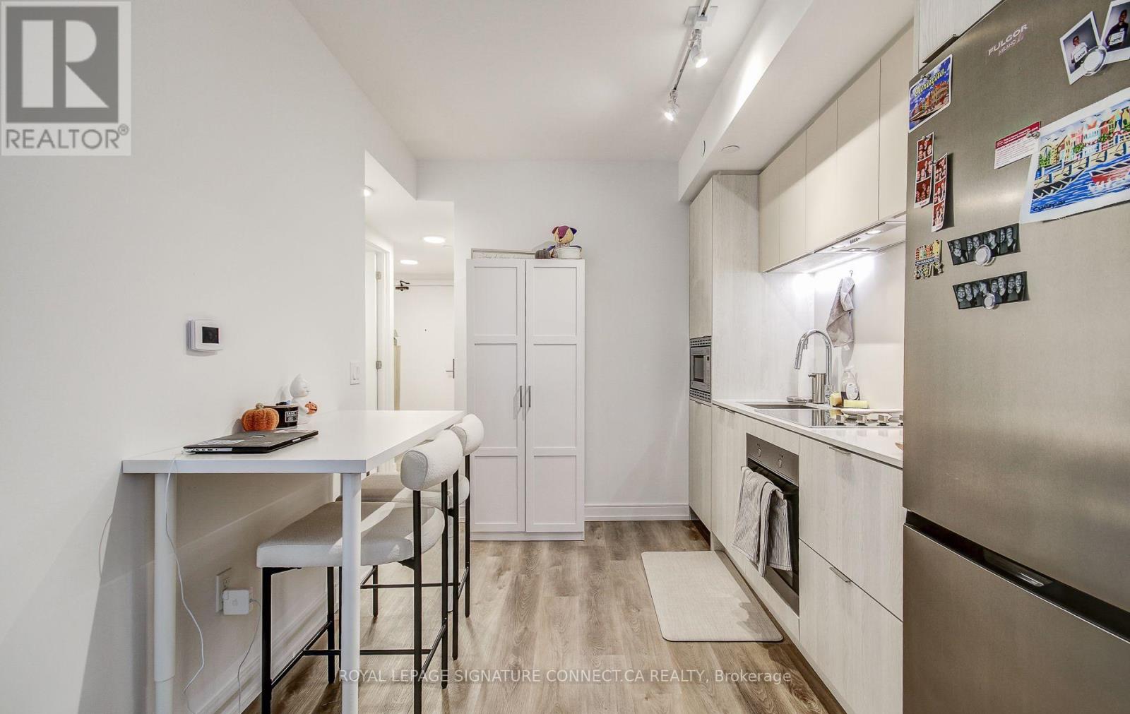 #1017 1 JARVIS STREET - 10