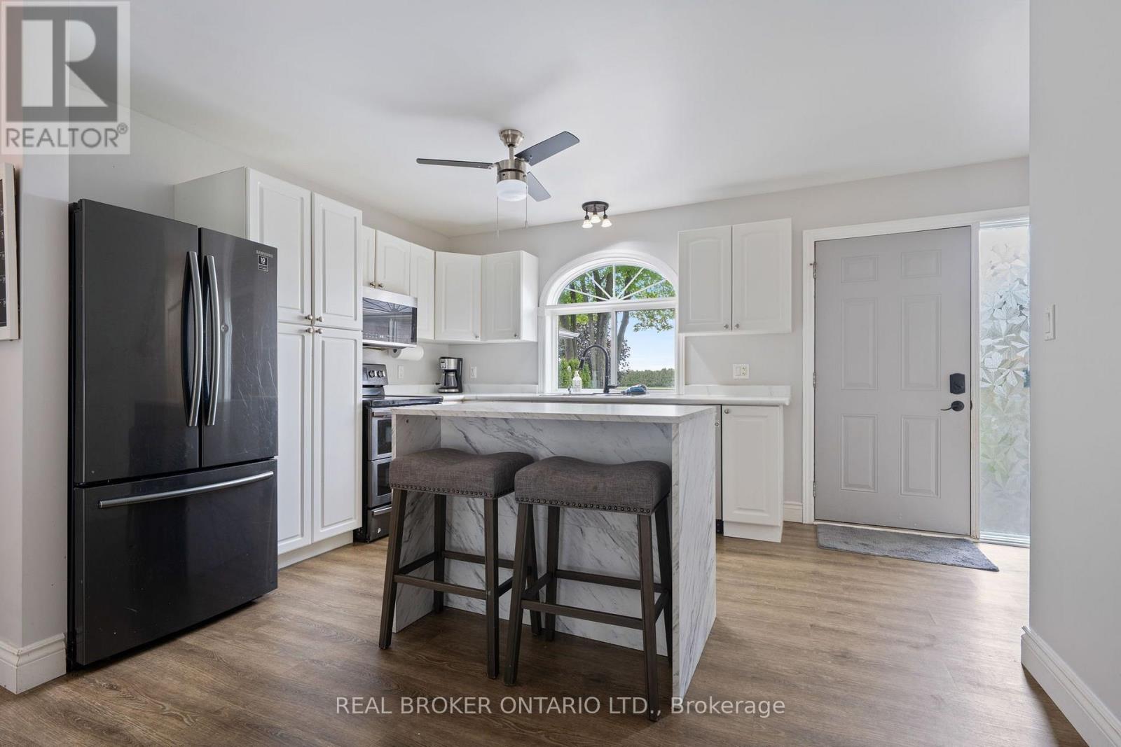 53 HAWTREY ROAD N - 8