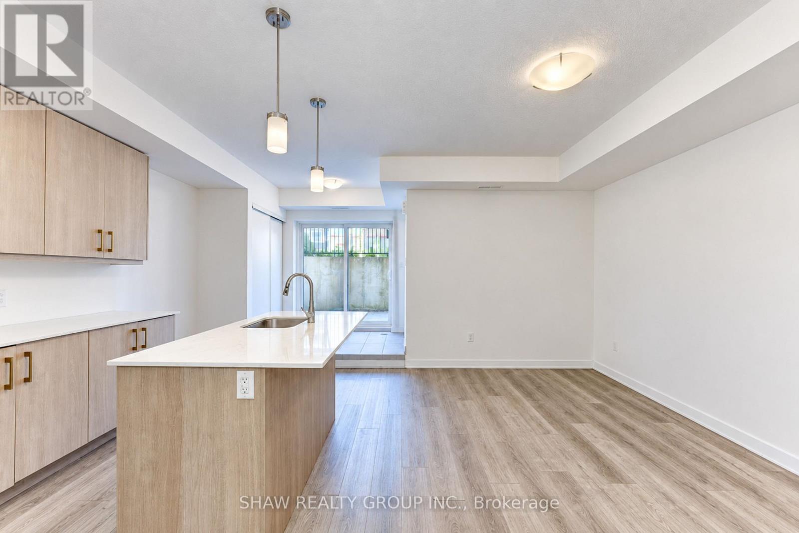 D16- 10 Palace Street, Kitchener, ON photo 14