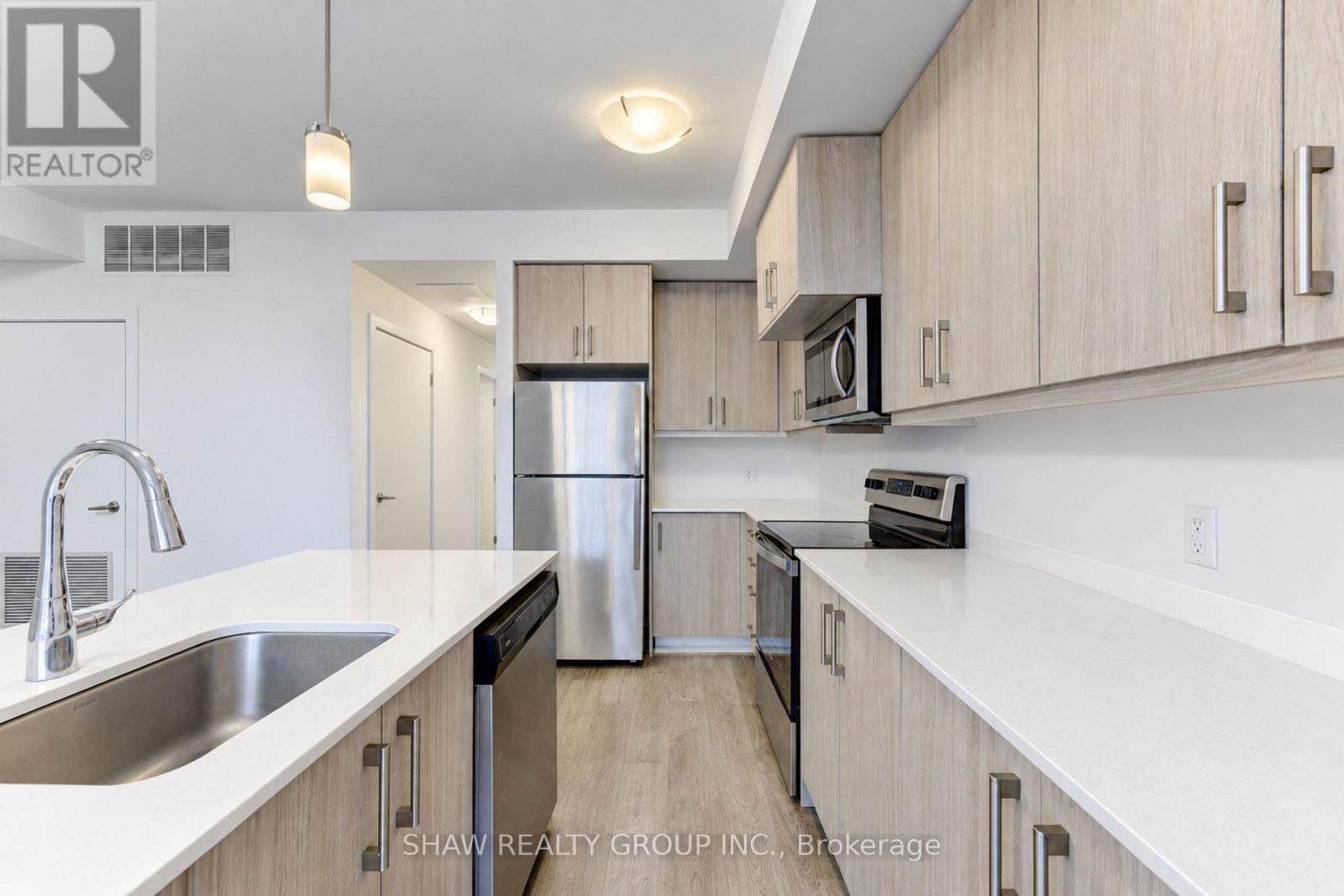 #D16 10 PALACE STREET - 18