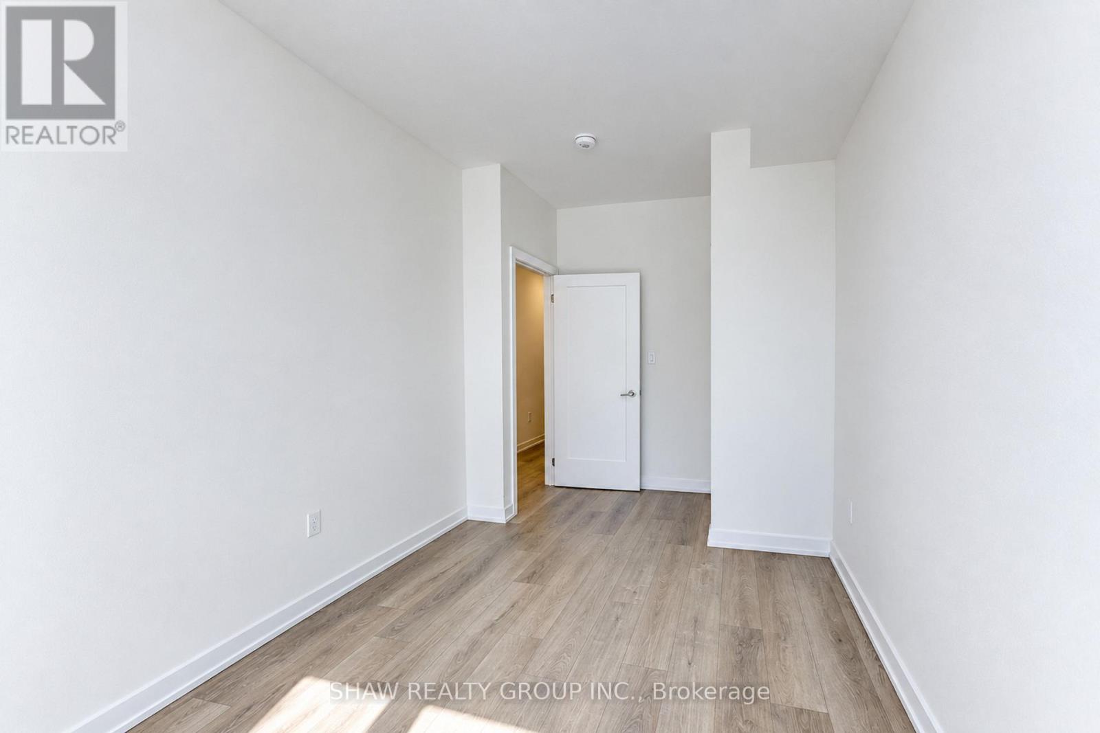 #D16 10 PALACE STREET - 29