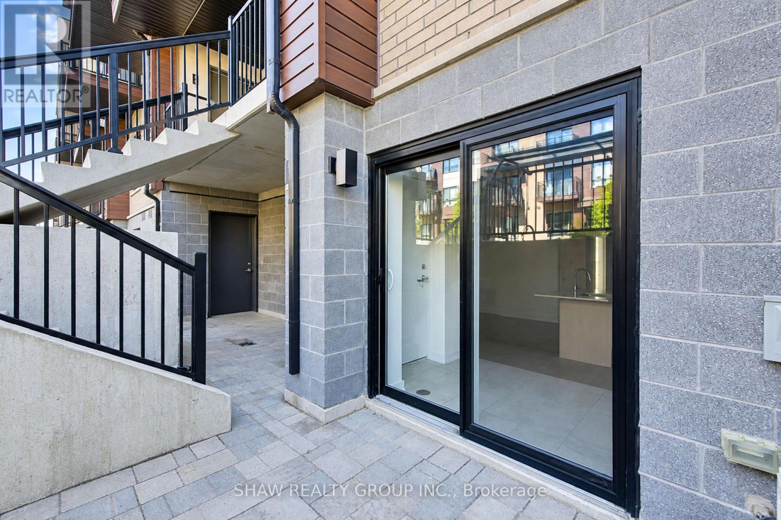 D16- 10 Palace Street, Kitchener, ON photo 6