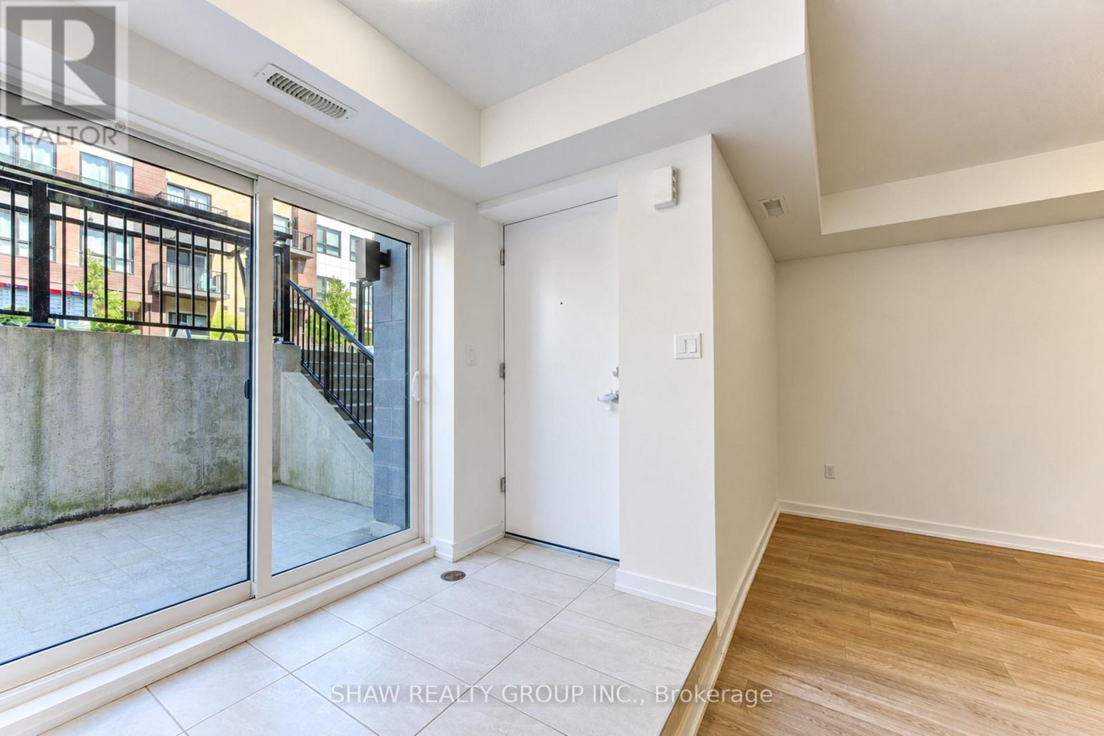 D16- 10 Palace Street, Kitchener, ON photo 7