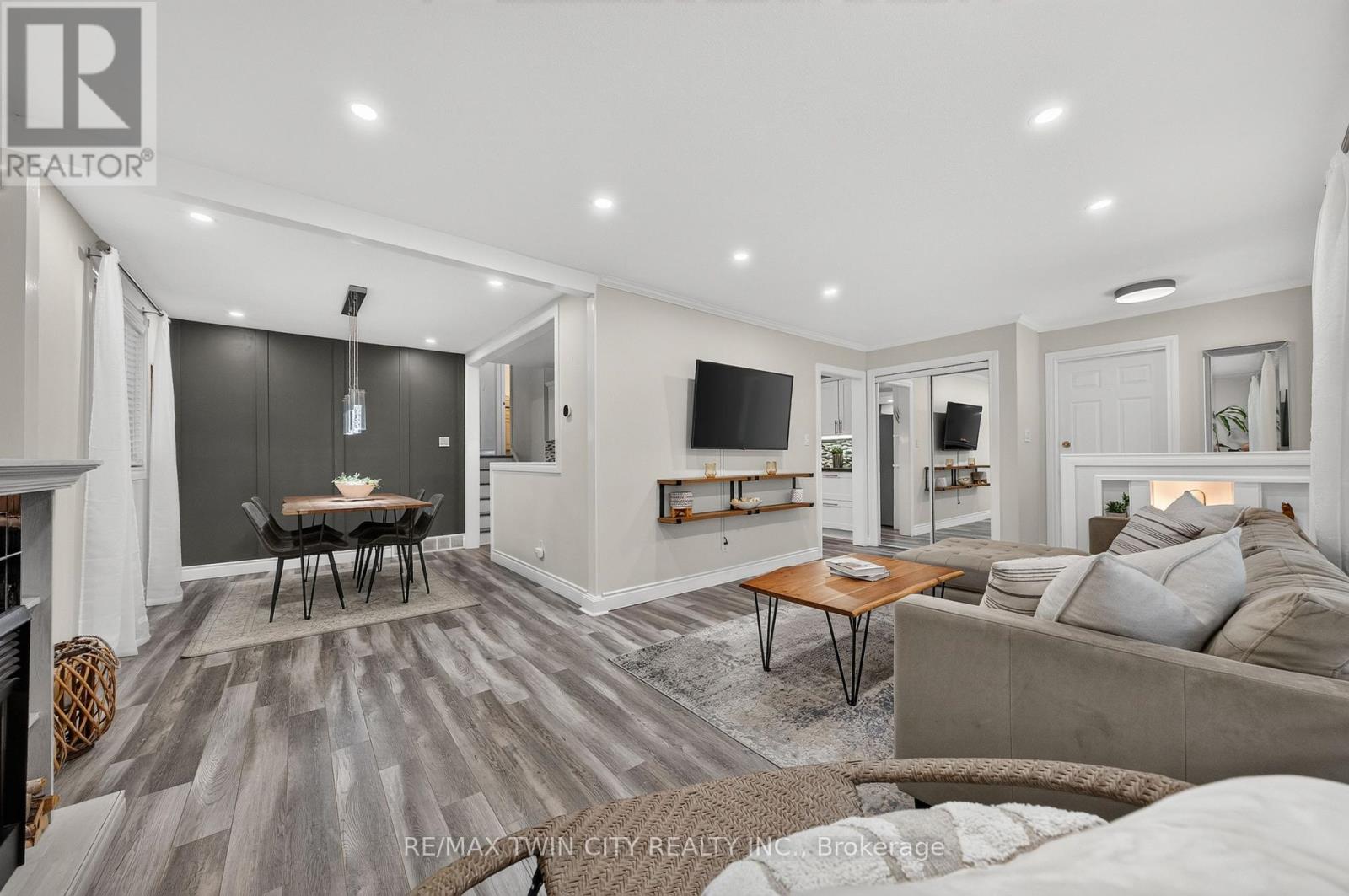 150 Coach Hill Drive, Kitchener, ON photo 12